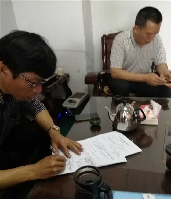 蘇州（持盈模具）中走絲線切割現(xiàn)場簽單