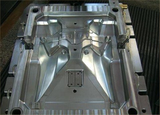 永堅(jiān)精機(jī)模具